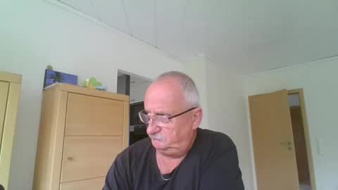 Snapshot of ulli44 chatting on 6, 5, 2026 Ulrich online show from 6, 5, 2026