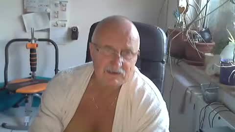 Snapshot of ulli44 chatting on 18, 5, 2026 Ulrich online show from 18, 5, 2026