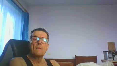 ulmeni4 online show from 3, 2, 2026