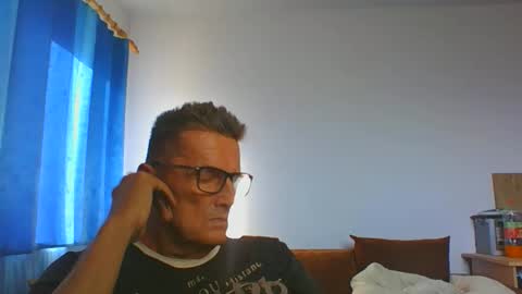 Snapshot of ulmeni4 chatting on 28, 5, 2026 ulmeni4 online show from 28, 5, 2026