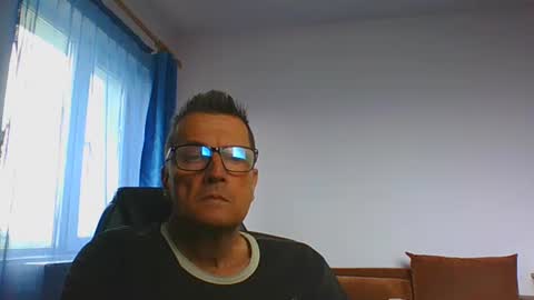 Snapshot of ulmeni4 chatting on 31, 5, 2026 ulmeni4 online show from 31, 5, 2026