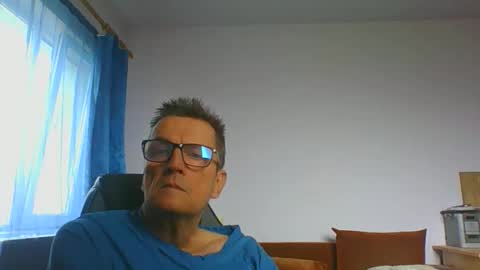 Snapshot of ulmeni4 chatting on 11, 6, 2026 ulmeni4 online show from 11, 6, 2026