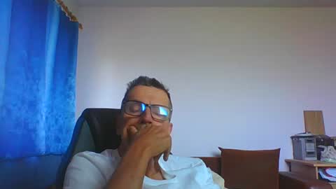 Snapshot of ulmeni4 chatting on 19, 6, 2026 ulmeni4 online show from 19, 6, 2026