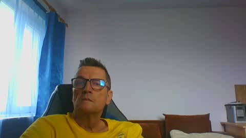 Snapshot of ulmeni4 chatting on 12, 7, 2026 ulmeni4 online show from 12, 7, 2026
