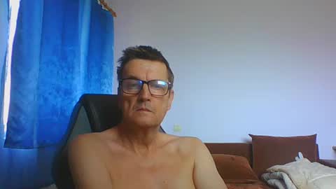 Snapshot of ulmeni4 chatting on 31, 7, 2026 ulmeni4 online show from 31, 7, 2026