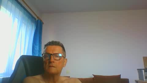 Snapshot of ulmeni7 chatting on 17, 3, 2026 ulmeni7 online show from 17, 3, 2026