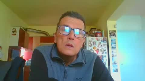 Snapshot of ulmeni7 chatting on 12, 4, 2026 ulmeni7 online show from 12, 4, 2026