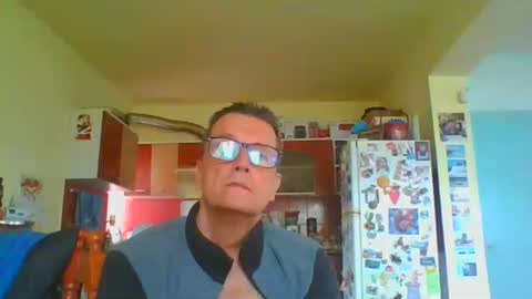 Snapshot of ulmeni7 chatting on 20, 4, 2026 ulmeni7 online show from 20, 4, 2026