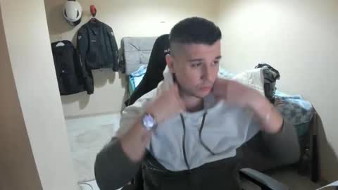 Snapshot of ulxer chatting on 11, 4, 2026 hi im mike tyson - online show from 11, 4, 2026