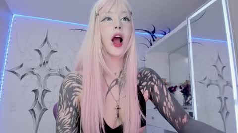 Snapshot of unachimbaherida chatting on 1, 3, 2025 Elle Danielle  online show from 1, 3, 2025