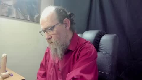 Uncle Hottie online show from 5, 4, 2026
