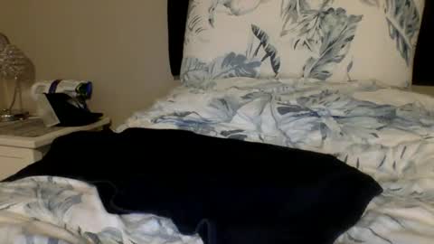 Buzz Bigcock online show from 24, 11, 2025