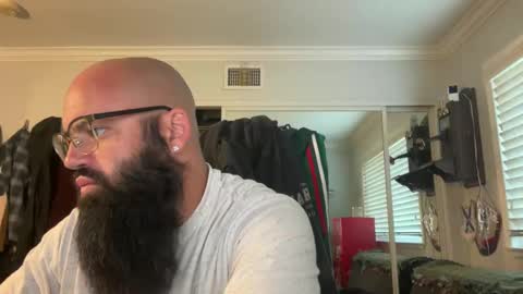 Snapshot of uncutbeard129840 chatting on 2, 4, 2026 uncutbeard129840 online show from 2, 4, 2026