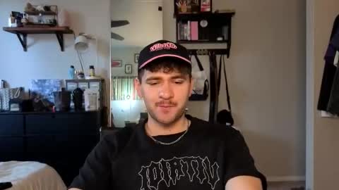 Snapshot of uncutbro55 chatting on 30, 4, 2026 uncutbro55 online show from 30, 4, 2026