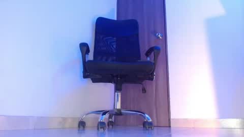 Snapshot of underlana____ chatting on 29, 4, 2026 online show from 29, 4, 2026