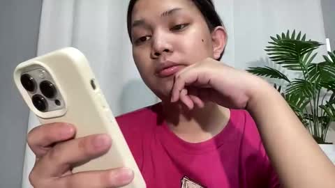 Snapshot of underrated_trans chatting on 17, 5, 2026 Lily online show from 17, 5, 2026