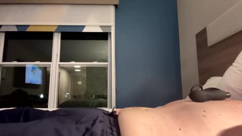 Underyourcomand online show from 7, 10, 2025