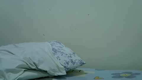 Snapshot of unholymercy chatting on 13, 4, 2026 mercy online show from 13, 4, 2026