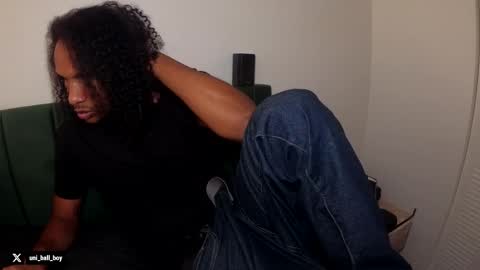 Snapshot of uniballboy chatting on 9, 3, 2026 Uni Ball online show from 9, 3, 2026