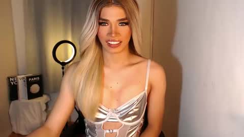 Miss Andrea online show from 15, 9, 2025