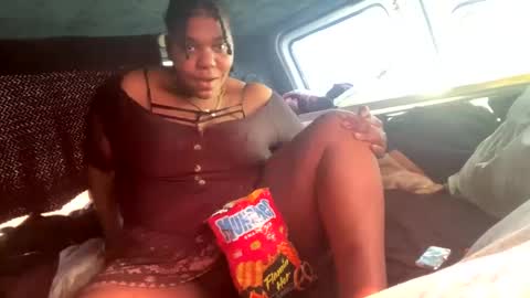 Snapshot of unistarfire chatting on 1, 2, 2025 Uni StarFire online show from 1, 2, 2025