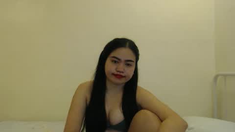 unlick_pussy_untouch_unkiss online show from 5, 12, 2025