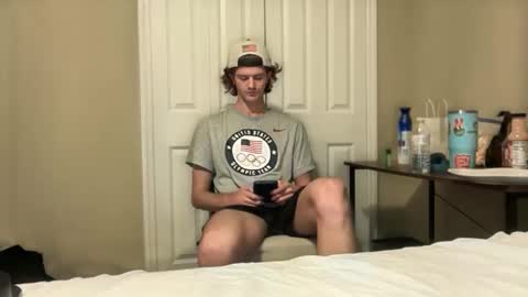 Snapshot of unverifiedbwc chatting on 28, 10, 2025 Stepbro online show from 28, 10, 2025