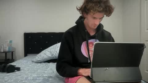 Snapshot of unverifiedbwc chatting on 23, 11, 2025 Stepbro online show from 23, 11, 2025