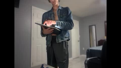 Snapshot of unverifiedbwc chatting on 5, 12, 2025 Stepbro online show from 5, 12, 2025