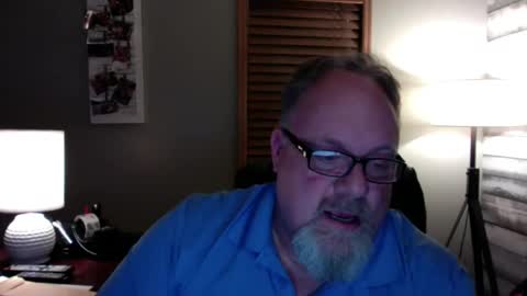 Snapshot of up2later chatting on 18, 12, 2024 up2later online show from 18, 12, 2024