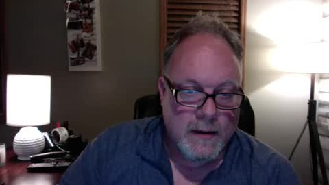 Snapshot of up2later chatting on 1, 12, 2025 up2later online show from 1, 12, 2025