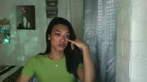 ur_dazzlingmorenaxx online show from 8, 1, 2026