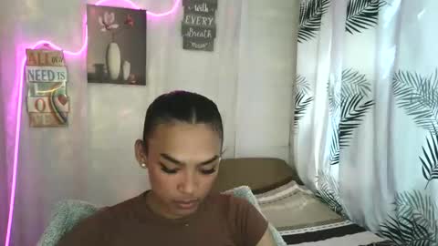 ur_dazzlingmorenaxx online show from 22, 5, 2026