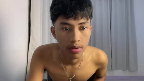 ur_fuckerbttm online show from 4, 11, 2025