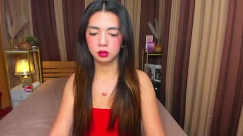 Snapshot of ur_girl_dwalker chatting on 8, 5, 2026 ur_girl_dwalker online show from 8, 5, 2026