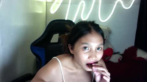 Snapshot of ur_hotjessa chatting on 9, 4, 2026 urpinay jessa online show from 9, 4, 2026