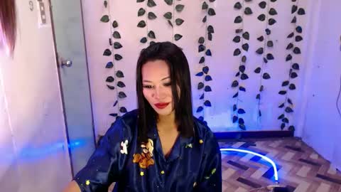 ur_hottest_girl online show from 15, 1, 2026