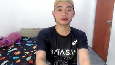 Snapshot of ur_joshuahotnotch chatting on 5, 6, 2026 ur_joshuahotnotch online show from 5, 6, 2026