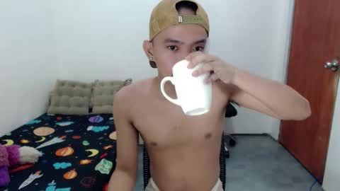Snapshot of ur_joshuahotnotch chatting on 7, 6, 2026 ur_joshuahotnotch online show from 7, 6, 2026