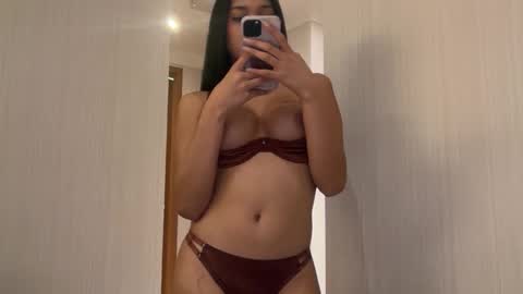 Snapshot of ur_mija_veronica chatting on 20, 4, 2026 Veronica Lodge online show from 20, 4, 2026