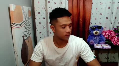 Snapshot of ur_pinoydave chatting on 1, 2, 2025 Dave online show from 1, 2, 2025