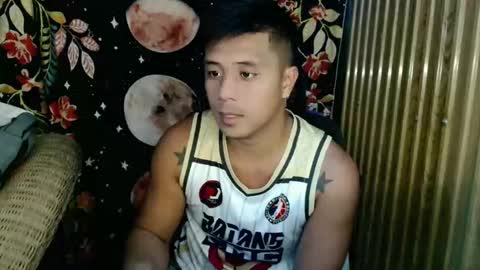 Snapshot of ur_pinoydave chatting on 17, 12, 2025 Dave online show from 17, 12, 2025