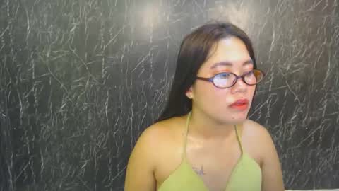 Snapshot of ur_prettychelsie18 chatting on 25, 4, 2026 ur_prettychelsie18 online show from 25, 4, 2026