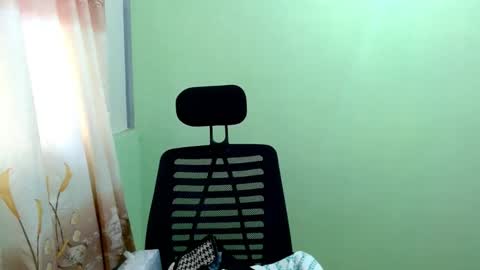 Snapshot of urasian_joy chatting on 12, 10, 2025 urasian_joy online show from 12, 10, 2025