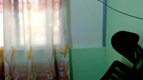 Snapshot of urasian_joy chatting on 28, 10, 2025 urasian_joy online show from 28, 10, 2025