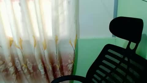 Snapshot of urasian_joy chatting on 29, 10, 2025 urasian_joy online show from 29, 10, 2025