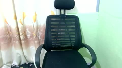 Snapshot of urasian_joy chatting on 1, 11, 2025 urasian_joy online show from 1, 11, 2025