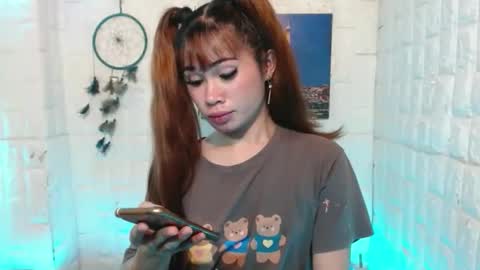 Snapshot of urasian_khalifa21 chatting on 6, 3, 2026 Shirley online show from 6, 3, 2026