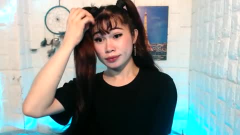 Snapshot of urasian_khalifa21 chatting on 21, 6, 2026 Shirley online show from 21, 6, 2026