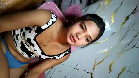 urasian_latinaxxx online show from 11, 6, 2026